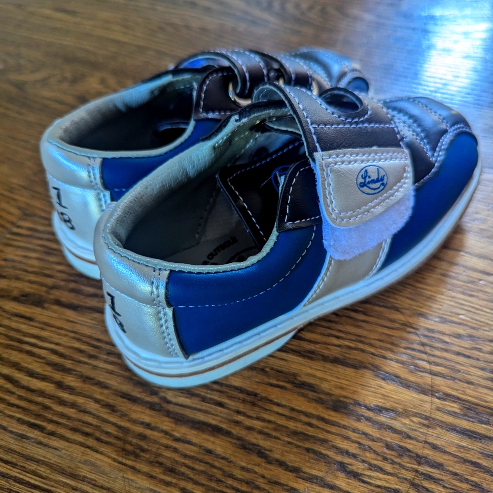 Lindy kid's bowling shoes
